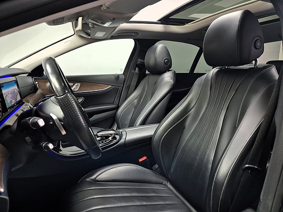 Mercedes-Benz E220 10 of 27