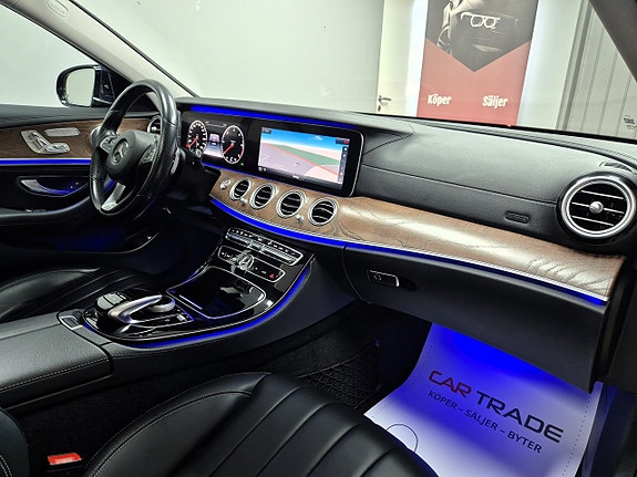 Mercedes-Benz E220 22 of 27