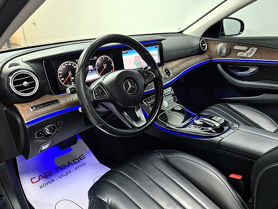 Mercedes-Benz E220 13 of 27