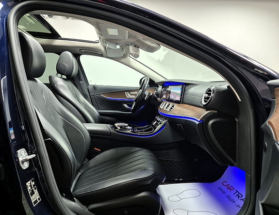 Mercedes-Benz E220 23 of 27