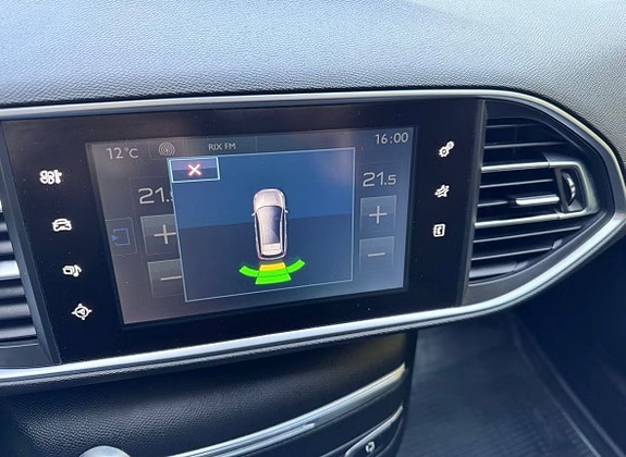 Peugeot 308 12 of 14