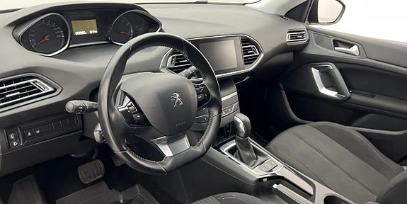 Peugeot 308 7 of 14