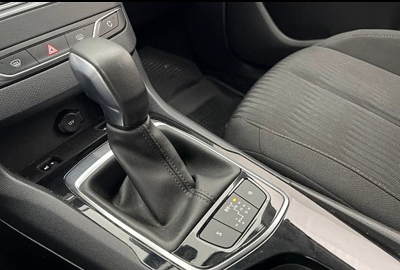 Peugeot 308 10 of 14