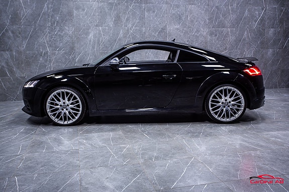 Audi TTS 4 of 5