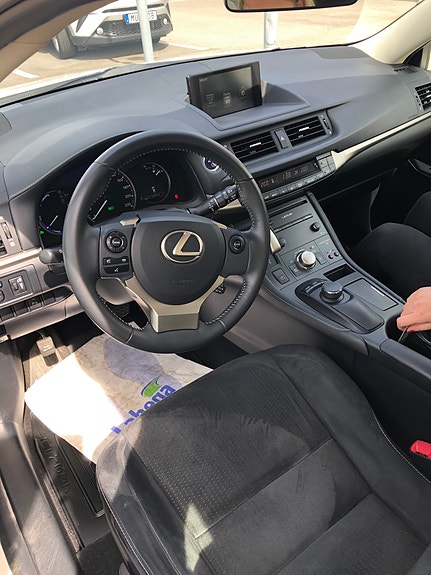 Lexus CT200h 5 of 5
