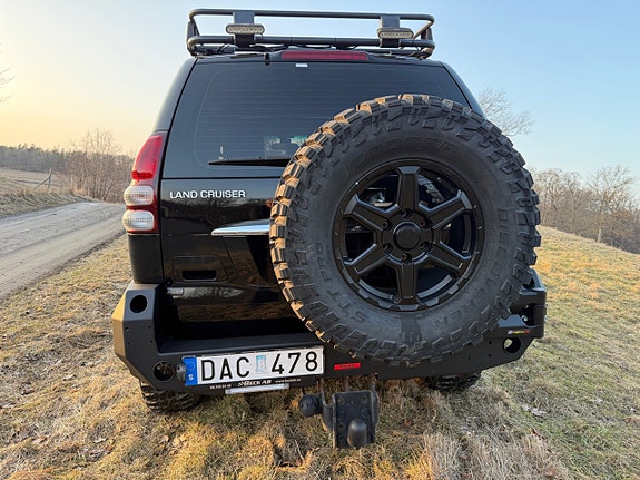 Toyota Land Cruiser 5 of 5