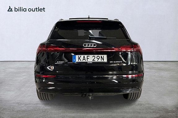 Audi e-tron 6 of 27
