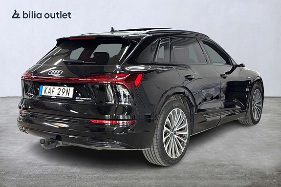 Audi e-tron 5 of 5