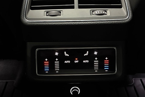 Audi e-tron 24 of 27
