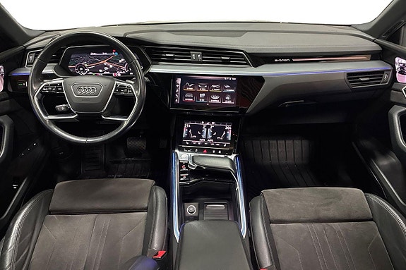 Audi e-tron 11 of 27