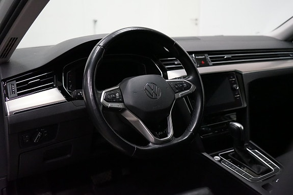 Volkswagen Passat 9 of 22