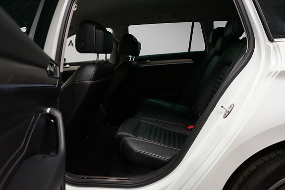 Volkswagen Passat 8 of 22