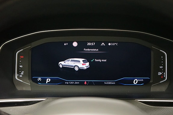 Volkswagen Passat 17 of 22