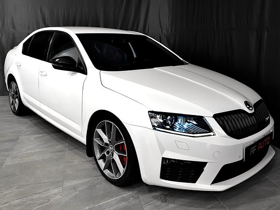 Skoda Octavia RS 2 of 5