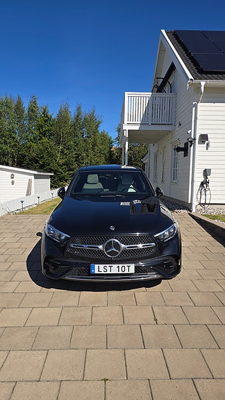 Mercedes-Benz GLC220 d 2 of 17