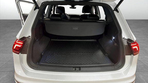 Volkswagen Tiguan Allspace 12 of 13