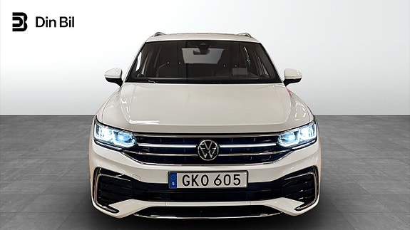 Volkswagen Tiguan Allspace 4 of 5