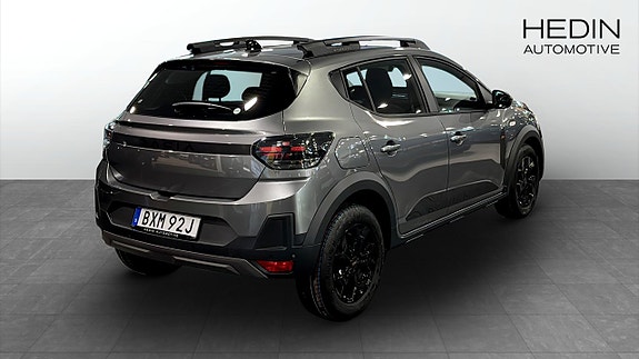 Dacia Sandero Stepway 2 of 5