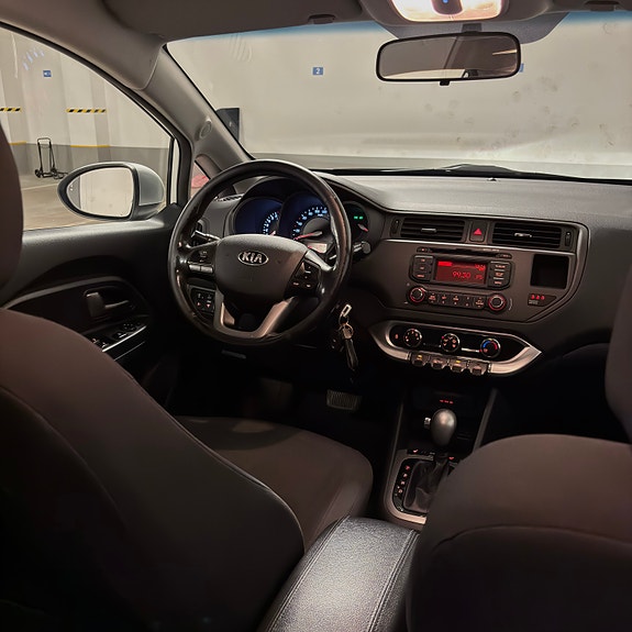 Kia Rio 9 of 13