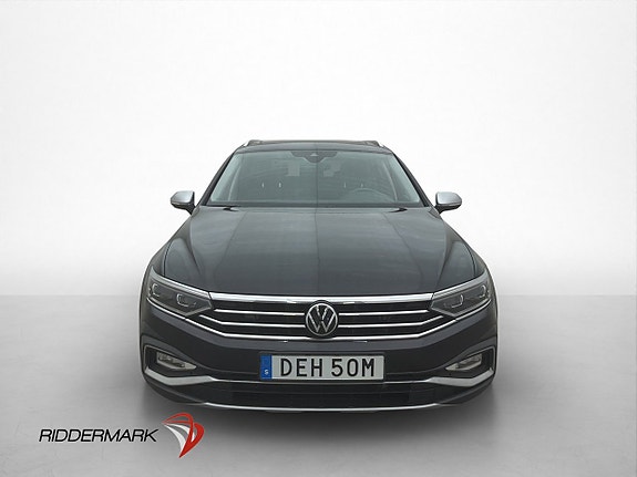 Volkswagen Passat Alltrack 3 of 5