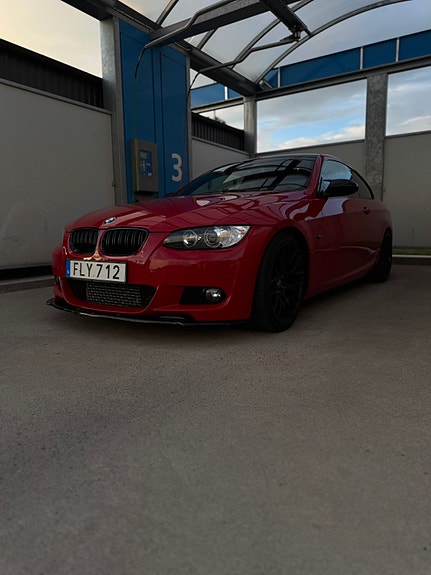 BMW 335i 2 of 4
