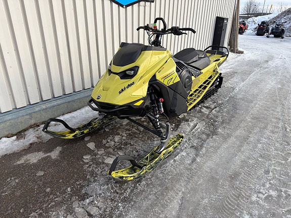 Ski-Doo Freeride 146" 850 E-tec Turbo R HUB 2 of 4