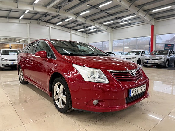 Toyota Avensis 8 of 18