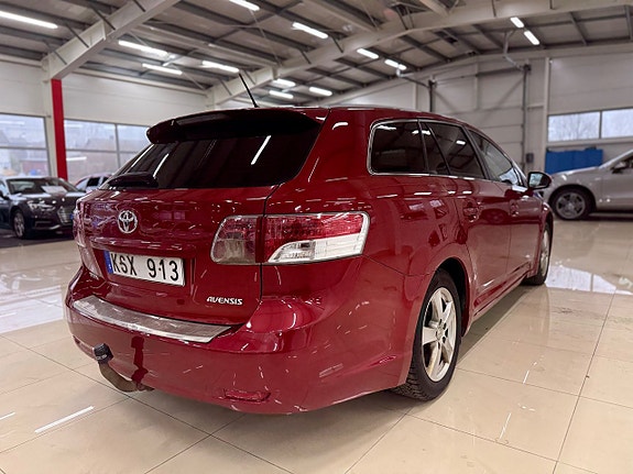 Toyota Avensis 9 of 18