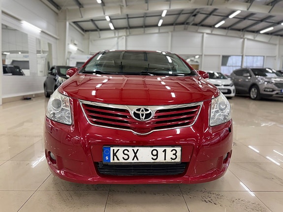 Toyota Avensis 7 of 18