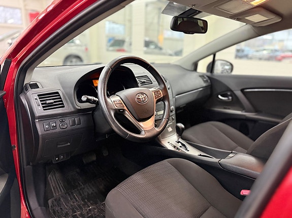 Toyota Avensis 12 of 18