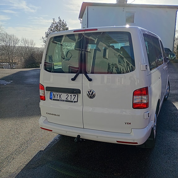 Volkswagen Caravelle 4 of 5