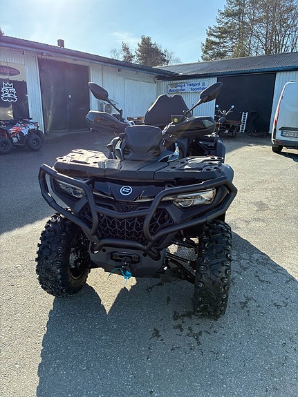 CFMOTO 850 CForce Touring Black Edition
