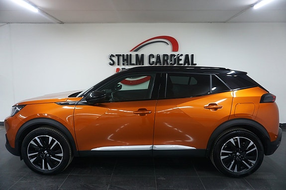Peugeot 2008 2 of 5