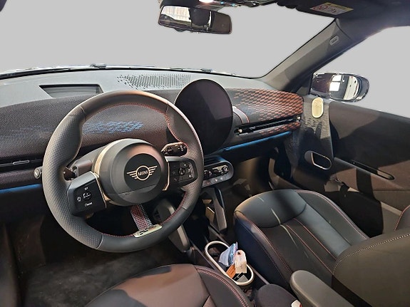 MINI Cooper SE 8 of 16