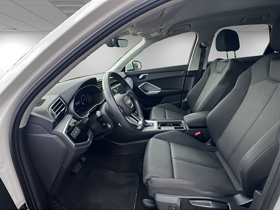 Audi Q3 8 of 16