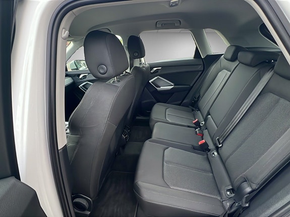 Audi Q3 9 of 16