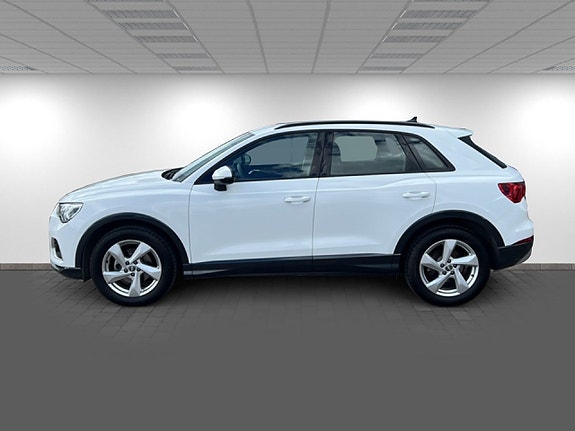 Audi Q3 4 of 5