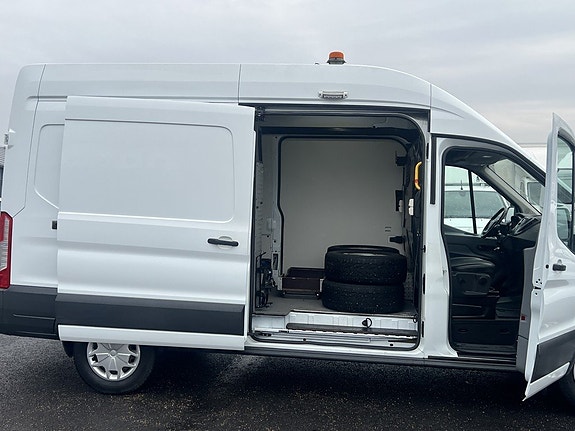 Ford Transit 7 of 11