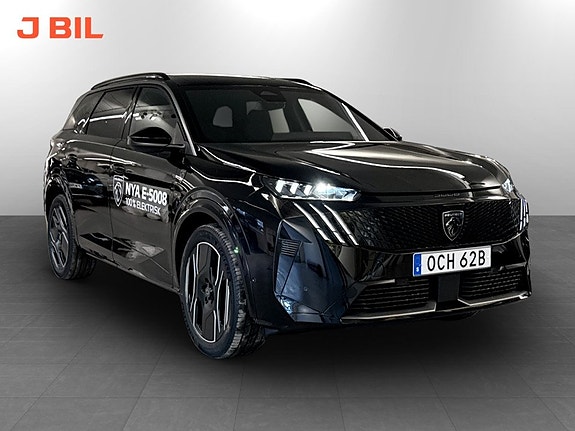 Peugeot e-5008