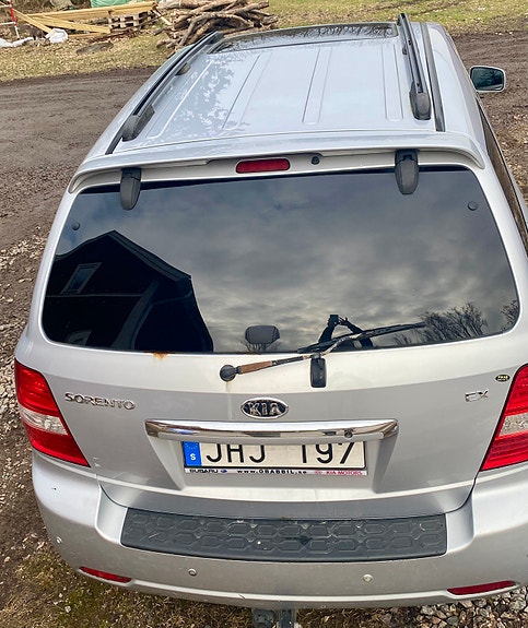 Kia Sorento 2 of 5