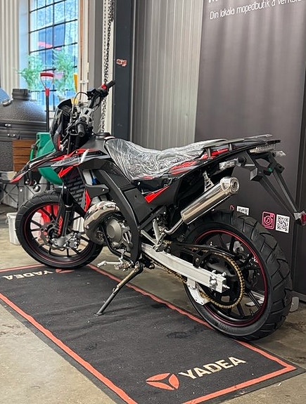 Viarelli Motard SM (klass 1 moped) 2 of 5