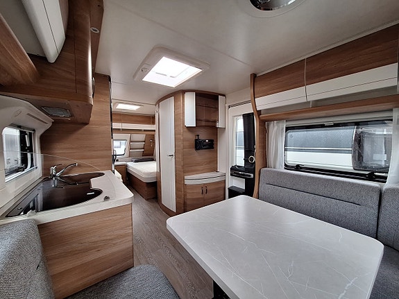 Hobby De luxe 540 UL Långbädd, 1 Ägare, Nytt Tält 3 of 16