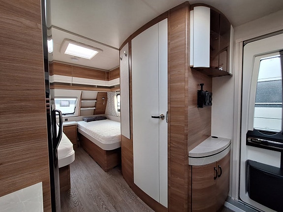 Hobby De luxe 540 UL Långbädd, 1 Ägare, Nytt Tält 13 of 16