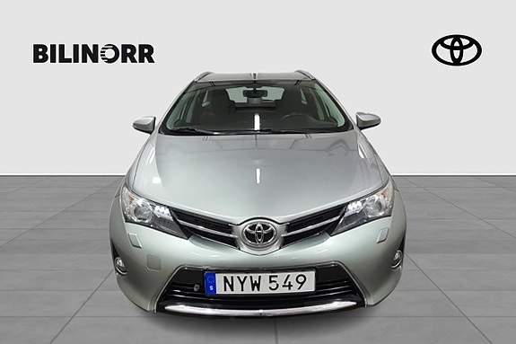 Toyota Auris 9 of 23