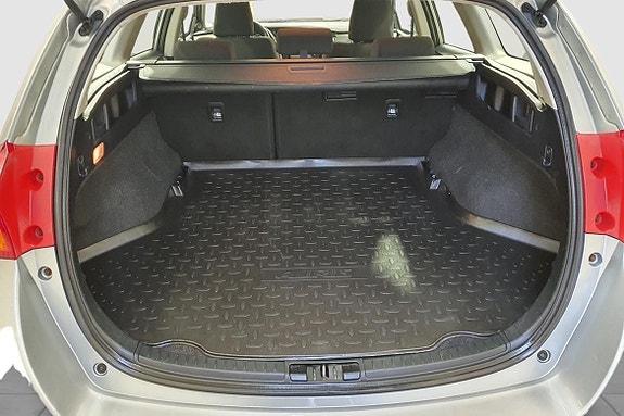 Toyota Auris 5 of 23