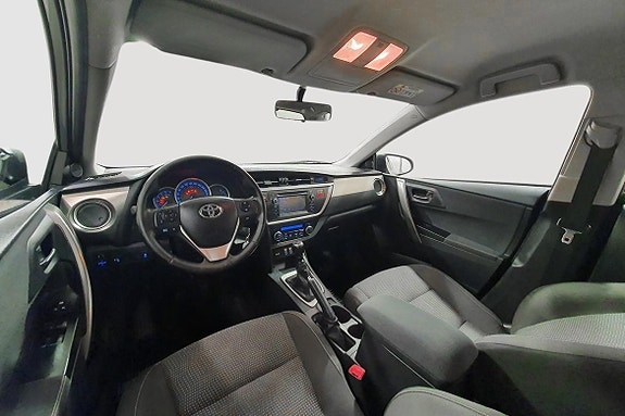 Toyota Auris 14 of 23
