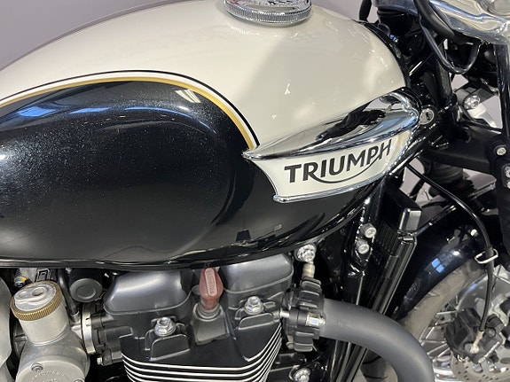 Triumph Bonneville Speedmaster 9 of 17