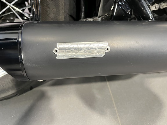 Triumph Bonneville Speedmaster 12 of 17