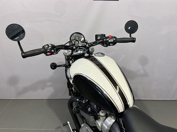 Triumph Bonneville Speedmaster 15 of 17