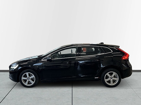 Volvo V40 4 of 5
